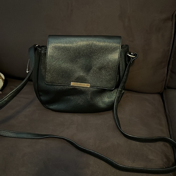 Black crossbody bag - Picture 1 of 8
